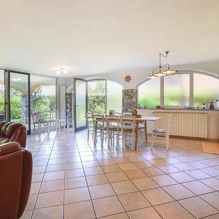Begonia Holiday home